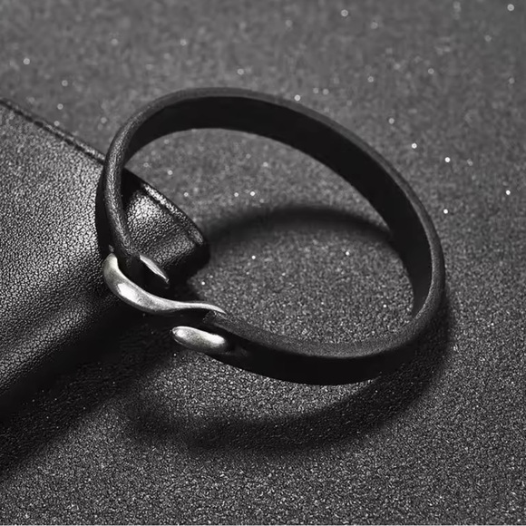 Men Bracelet Leather Bangle Retro Black Bracelet 7.9” - Picture 1 of 4